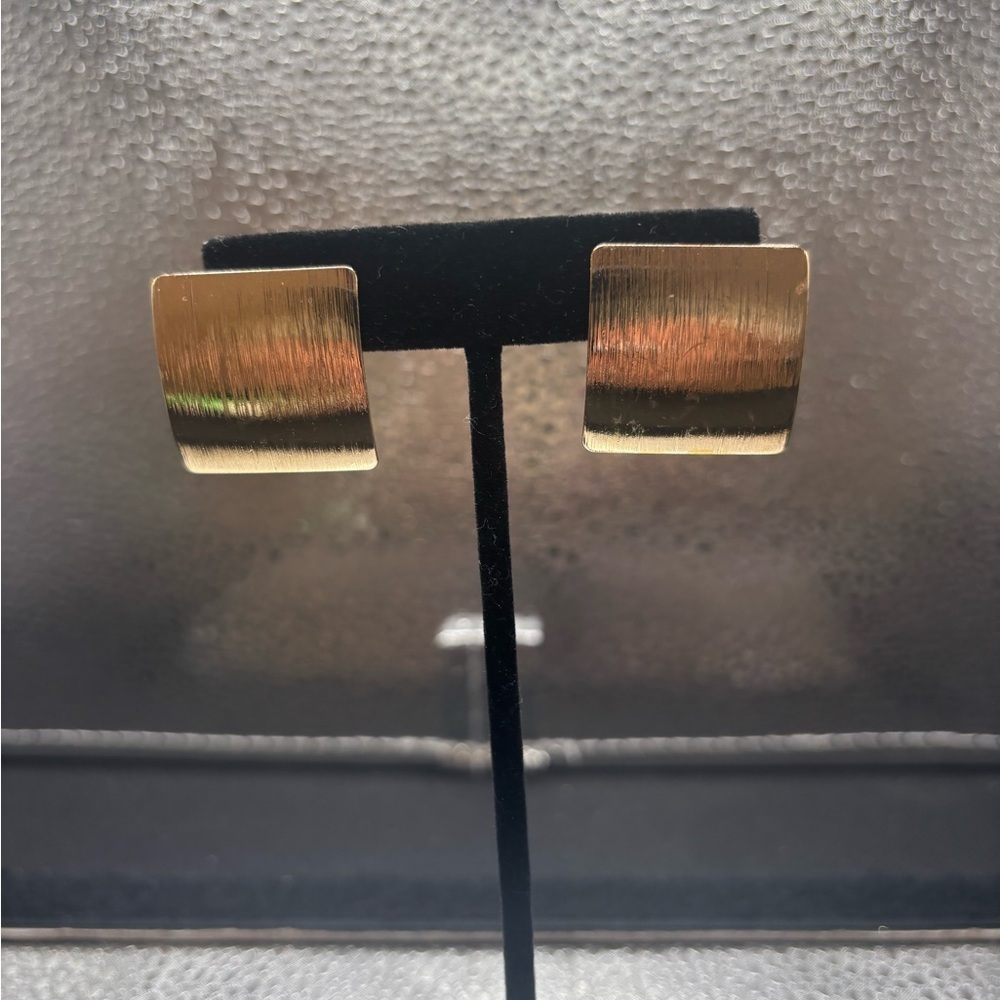 Elegant Gold Square Earrings